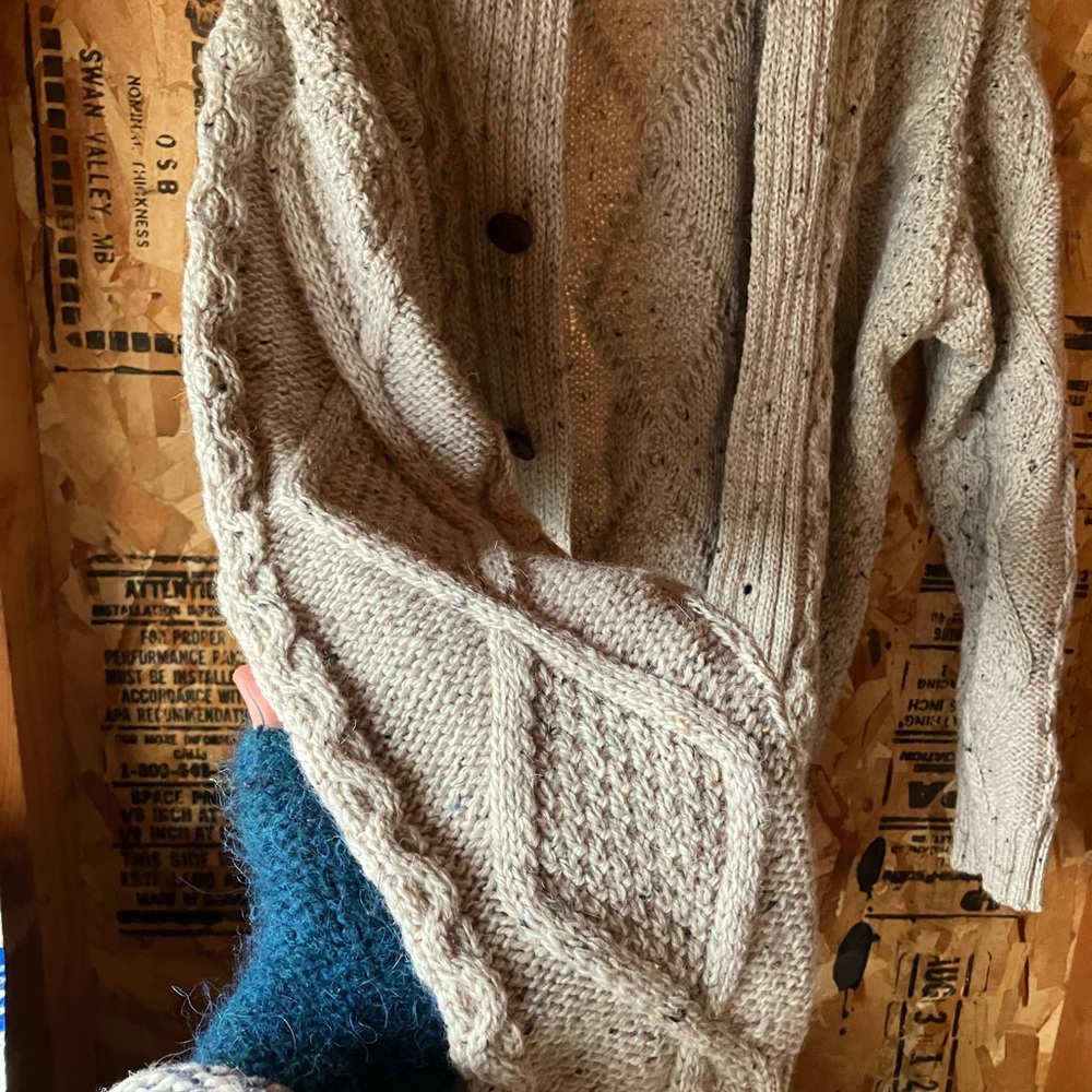 100% Merino Wool Chunky Knit Cardigan Sweater - Picture 3 of 5